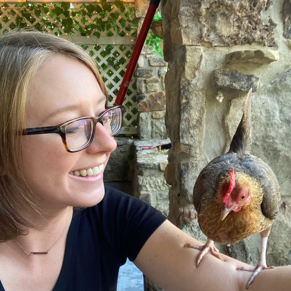 Meet your Posher, Kristen - Picture 2 of 2